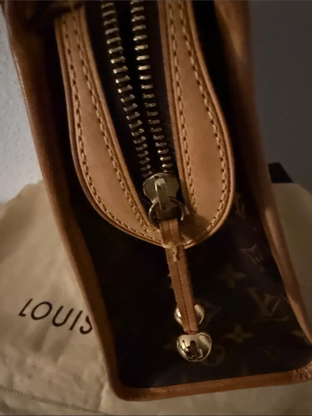 (USED ONCE) Louis Vuitton Monogram Canvas Shoulder Bag with Vachetta Straps - Picture 7 of 9
